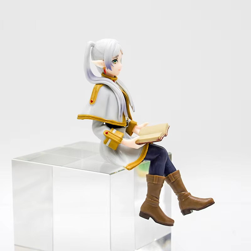 Frieren "Sitzende" Figuren - Frieren™