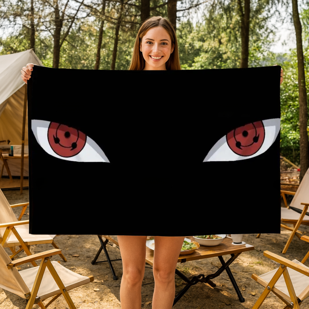 Itachi Uchiwa „Erwachtes Sharingan“ Flagge – Naruto™