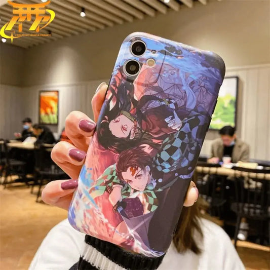 Nezuko und Tanjiro iPhone-Hülle – Demon Slayer™