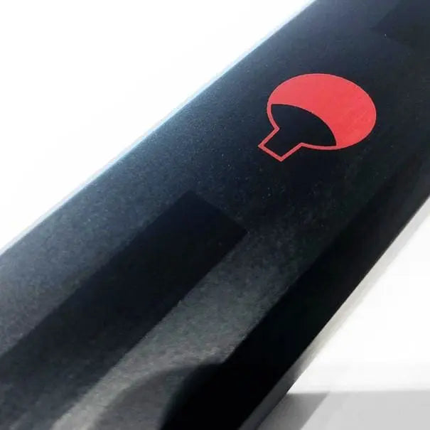 Sasuke Uchihas schwarzes Kusanagi- Katana – Naruto